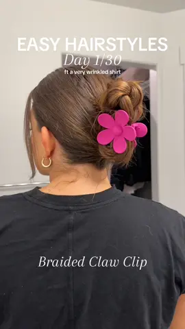 Easy hairstyles that you dont have to be skilled to do! I saw a similar hairstyle kn my friend Jen the other night and had to try!! #easyhairstyles #hairstylesforwork #easyhairforwork #easymomhairstyles #easyhairstylesformoms #clawcliphairstyles #clawcliphackforlonghair #hairhacks 
