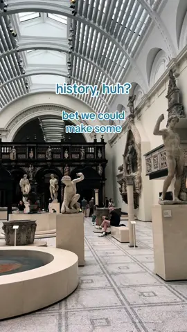 yes, I went to the V&A museum to see where they filmed my favorite scene from the rwarb movie. yes, I’m about to go watch it again. and yes, I’m probably going to cry again.  #readingwithnic #BookTok #booktomovie #booktomovies #redwhiteandroyalblue #rwarbmovie #caseymcquiston #queerbooktok #queerbook #lgbtqbooks #lgbtqbooktok #romancebooks #romancebooktok 