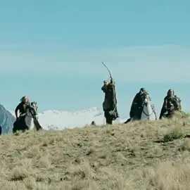 Meet the characters of lord lf the rings #lordoftherings #lordoftheringstiktok #lotrtiktok #lordoftheringsedit #lotr #lotredit #aragorn #aragornedit #legolas #gandalf #gimli #hobbit 