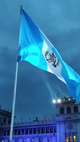 #guatemala🇬🇹 #ricardoarjona #mipaiz❤🤍❤ #15desemtiembre  #bella #guatemala🇬🇹viral🇬🇹🥰😍 