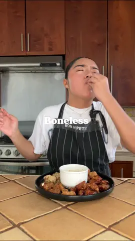 Boneless 🤌🏼🤤 Traía un antojo de preparar boneless así que te comparto la receta, mis favoritos son rn salsa bbq pero te compartí otra salsita que sabe deliciosa 🫣🫶🏻 #boneless #bonelesswings #bonelesschicken #bonelessbbq #bbq #wings #Recipe #Receta #comida #food #fastfood #snacks #efanyz 
