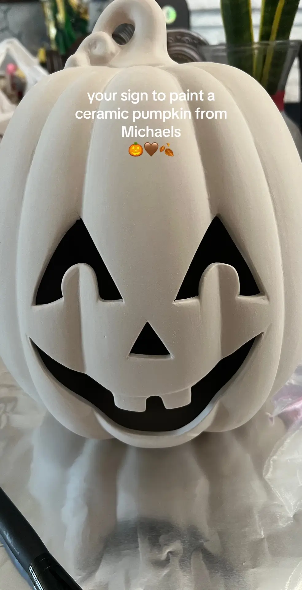 your next arts & crafts date 🎃 #halloweentrend #halloweenathome #halloweenactivities #paintingactivity #ceramicpainting #artsanscraftsideas #datenightidea #halloweendatenight #datenightactivities #forthegirlies #fypシ 