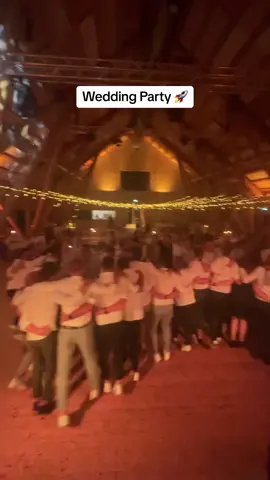 Mega Stimmung bei Chantal und Fabian 🚀 #hochzeitsparty #hoschmistadel #weddingparty #weddingdj #hochzeitssj #partydj #wedding #hochzeit #jblighting 