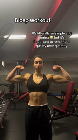 Were a few comments about a bicep routine but i put it off bc there’s not much to it. I started doing these exercises because they were the only way to train my biceps without hurting my wrist. Then stuck with it. QUALITY OVER QUANTITY 🫡 #biceps #bicepsworkout 