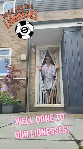 NEVER SEND A MAN TO DO A WOMAN'S JOB!😆👌YOU MAY NOT OF WON ON THE DAY...BUT LOOK AT WHAT YOU'VE ACHIEVED AND HOW YOU'VE CHANGED THE  FUTURE FOR  GENERATIONS TO COME.!!!! WELL DONE GIRLS!!!🥳🥳🥳YOU ARE ALL WINNERS BACK HOME! #serialthrilla1 #Lionesses #worldcup #worldcup2023 #womensworldcup  #england #football #WomensFootball #thedivinecomedy #nationalexpress  symon o'connell (youtube)