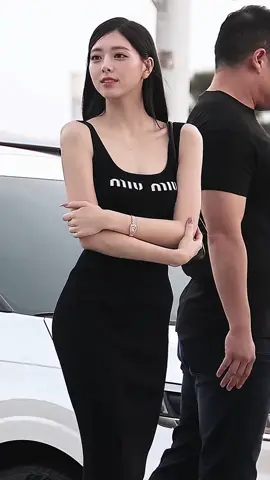 Yuna's dress is karma #yuna #itzy #유나 