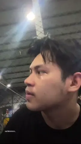 KERINGETNYAAAAA BUSET, shareloct deh cepetan gue elapinnnnn ron! #ronyparulian #ronyparuliannainggolan #ronyidol #panaroma #panaromaidol #parulianfamily 
