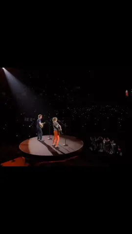 Bonitos recuerdos 🫂 (Everything Has Changed ft Ed Sheeran, Red tour 2013)❤️🧣 #redtourtaylorswift #swifties #taylorswift #fypシ #redalbum #parati #everythinghaschanged #taylorsversion #edsheeranfttaylorswift 