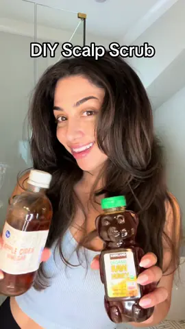 Clear the build-up on your scalp with this all natural scrub 🍯 #beautyonabudget #beautytips #HairCareTips #affordableskincare #diyselfcare #scalpcare #scalphealth #scalptreatment #diyscalpscrub 