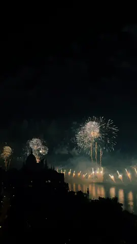 Fireworks in Budapest 🎆#ststephensday #august #20th #hungary #budapest #fireworks 