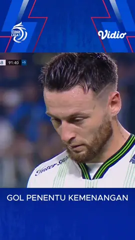 Walaupun nendang penalti di menit akhir, Marc Klok ini tetap tenang dan dingin banget eksekusinya 🥶 Saksikan highlights lengkapnya di aplikasi Vidio! #SportsTerlengkapAdaDiVidio #BRILiga1 