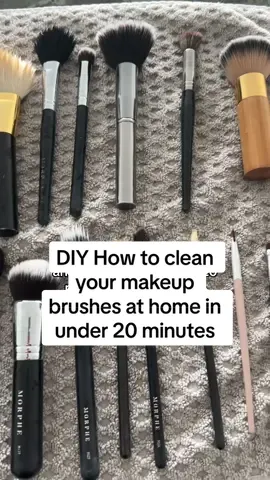 DIY the best way to clean yoir makeup brushes and it takes under 20 minutes 🫶🏻 #imtorielyse #makeupbrushcleaning #morphe #refybeauty #tartecosmetics 