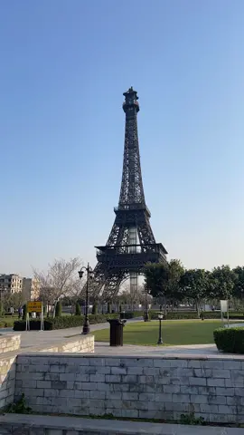 Eiffel tower replica in pakistan lahore in the heart of bahria town #eiffeltower #replic #pakistan #lahore #bahria #bahriatown 
