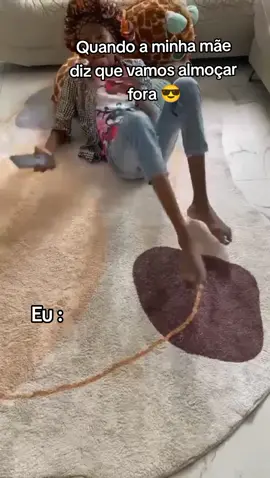 vê sóooo 😎. Quem aí gosta de comer fora como eu? comente aí 🤤😎🔥 #viral #memesangolanos #memes #angola #videoengraçado #comerfora 
