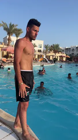 شوف دي وشوف دي 😂