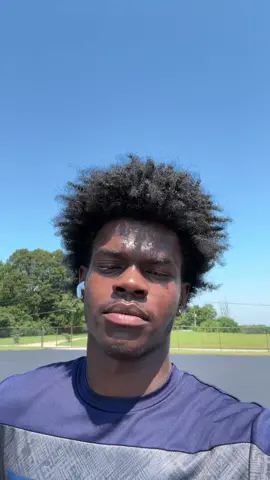 Its hot n i need a haircut 