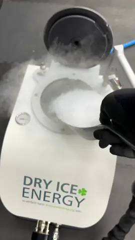 Light work of removing dirt & grime from any area using non abrasive Dry Ice cleaning #dryicecleaning #dryice #detailer 