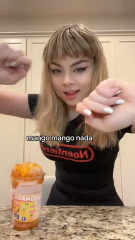 #español #mangonada #mango #probandocomida #capcut 