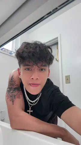 I accidentally called someone fr 😅 new tatts btw #sephies 