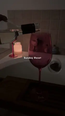 jacuzzi + pizza #sundayreset #sunday #pizzahut 
