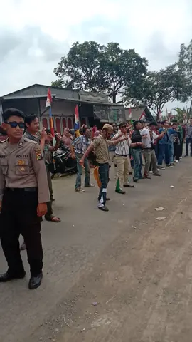 Nostalgia joget viral di tahun 80 an,,,  #80an #karnaval🐻🖤😎  #old #jialinknk #fypシ #fyp 