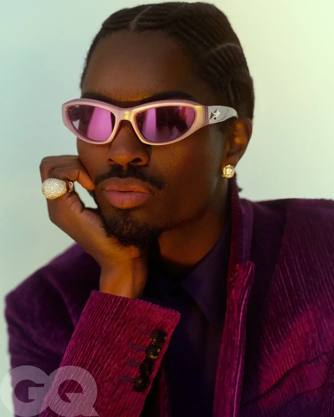 How did Alton Mason become the world's only male supermodel? In an industry that still treats many male models interchangeably, one has transcended mannequin status to reach the heights of the fashion world. But Mason doesn't plan on staying put for long. For GQ's Hype Issue, Mason opens up to Samuel Hine about making it in the fashion world, finding inspiration in Naomi Campbell, and his plans for the future. Written by Samuel Hine Photographed by Jason Nocito Styled by Mobolaji Dawodu Hair by Edward Lamplay using Oribe Skin by Britty Morrison for The Only Agency Tailoring by Ksenia Golub Set design by Two Hawks Young #AltonMason #Modeling #SuperModel 