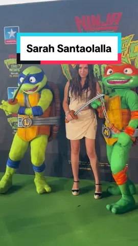 Preestreno y #sarahsantaolalla posando en el photocall #ninjaturtles #ninjaturtlescaosmutante #ninjaturtlesninjaturtlesmutantmayhem #pelicula #estreno #movies #cinedeanimacion #animacion #animada #tortugasninja #tortugasninjalapelicula #alfombraroja #redcarpet #madrid #estreno #preestreno #premiere 