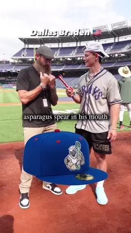 What’s your favorite minor league or holiday hat? 🧢🥶We always get so many cool answers with this question… It’s so dope seeing fitted hat culture takeoff the way it has in recent years 🔥We see people who know nothing about baseball rocking hats with random minor league logos and crazy cool patches on them 👀 Hat culture is definitely growing the sport of baseball #hat #lids #fittedhat #sports #baseball #basketball #football #beisbol 