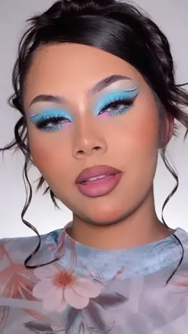 Querem o tutorial? 🦋 #makeup #makeuptutorial 