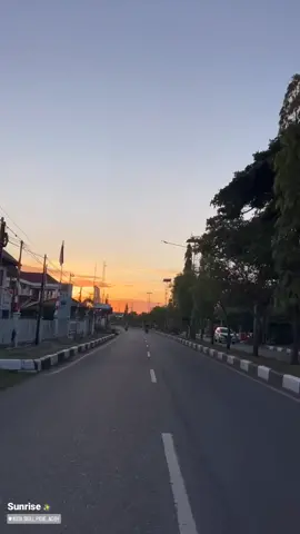Suasana Pagi Di Kota Sigli  #mudimesrasamalanga #capcut #pidie #dayahaceh #sirajulhudaalaziziah #samalanga_kota_santri💞💕🙏🙏 #acehviral #cekminkupi 