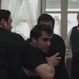 Después de una noche de magia  que tuvieron ellos lo separan😢 Cuanto sufrimos con estos capítulo.. #yalicapkini #seyran #Ferit #feritkorhan #seyrankorhan #seyfer #seyranferit #afrasaraçoğlu #mertramazandemir #turkishromance 