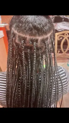 Getting back in my zone. ☺️ #knotlessbraids #cosmetology #foryou #braids #pregnantlife #florida #viral #fypシ @Brianna 