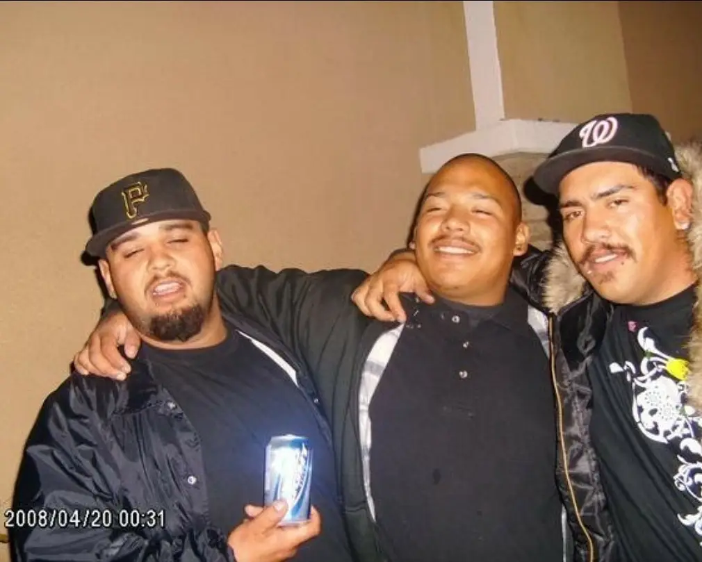 Happy heavenly birthday tubby 36 yrs old i can imagine it now bumpin some funk drinkin on some modelos having a good ass time being traviesos you are missed bro theres not a day where i listen to somthing and bam u pop up. Hope ur up there watchin all the bs goin on down here. Luv u brother. Its never a goodbye its a ill catch u later. #strayuno #tubbyloko #brother #rip #happybday  #fuckcancer #traviesosinceday1 #desmadrosos #righthandman #fypシ #sickassfoos #untilnexttime 