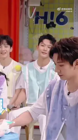 Dengwei salting kain udah pakai lap meja pakai di muka#yangzi #dengwei #yangzi杨紫 #lostyouforever #hellosaturdayvarietyshow #hellosaturday 