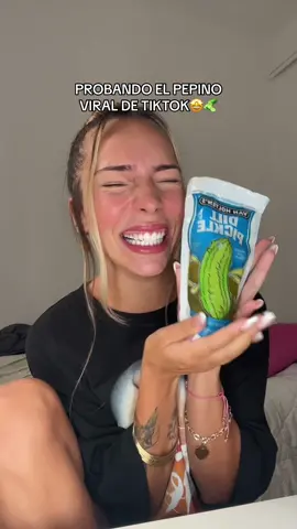 El principio😋✨💞🤩 El final 🤢😅😵‍💫💥 ¿Queréis que pruebe los snacks americanos? 😝 @SnackPilotES  dto 25% CLAUDIETA25 #probando #pepinoviraldetiktok🥒 #pepinoviral #pepinillogigante #pepinillofamosodetiktok #probandopepinillogigante 