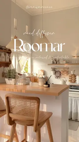 wanginya mahal dan elegan banget 🥹👌🏻 wajib cobain yg meraki.. lagoom aku juga sukaaa.. 🥰 #reeddiffuser #pewangiruangan #roomar #roomarmeraki #meraki #lagoom #Home #rumah 