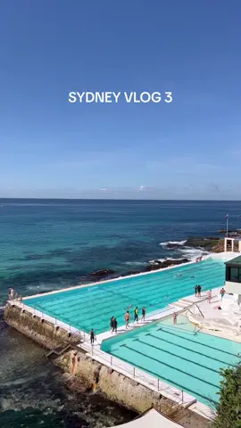 Saturday night was an EXPERIENCE to say the least 🤠 #sydney #bondi #travel #girlstrip 