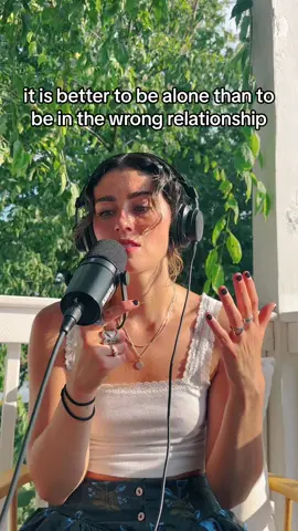 🐘🤍 #podcast #relationships #singleness 