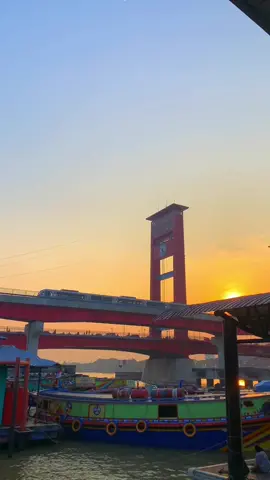 Membalas @crzybitch• Sore sunset di 10 ulu 😍🫶  . . . . #palembang#palembangtiktok  . . . #palembangaesthethic#plg#ampera 