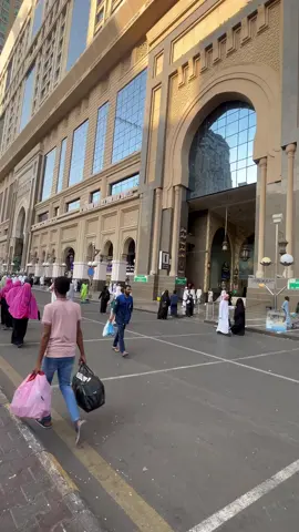 #تصويري . اليوم في اثناء الدوام .🕋💟 باب اجياد 💟 فندق ابراج الصفوه 💟