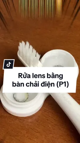 Rửa lens bằng bàn chải điện ⁉️😱 ##eyeiyagi##xuhuong##katiyagi##lenscan##kinhaptrong 