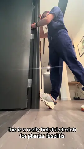 Gastroc stretch for plantar fasciitis #plantarfasciitis 