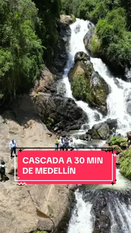 PILLÁ TODA LA INFO AQUÍ👈🏼 . 🍃💧📸UN PARCHE DE CASCADA PA' QUE TE TOMÉS LAS FOTOS DE TU VIDA Y LO MEJOR! GRATIS Y A SÓLO MEDIA HORA DE MEDELLÍN💯 . 📍El Salto del Tequendamita, queda en El Retiro, Oriente Antioqueño. Tomando la vía que va hacia La Ceja, a 1km después de pasar la glorieta Dondiego. . 🌟🤑Las entrada es gratuita, sólo cancelas el valor del parqueadero, que es de 2.000 para motos y 4.000 para carros y te puedes quedar el tiempo que querás. . 🍃💧📸PARCE, DONDE HAY ACTITUD HAY PARCHE, ASÍ QUE PONETE LA 🔟 Y CONVOCÁ AL COMBO PA' QUE SE VAYAN A PASAR BACANO ALLÁ, guardá bien el video pa' que seás el guía y síguenos para más parches! 💥  @uyqueparche . #antioquia #lacejaantioquia #colombia #travel #familia #chicharron #puebloscolombianos #uyqueparche 
