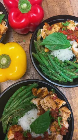 Let us Prep for you, if you are in the Atlanta area and looking for a meal prep company that is healthy and flavorful we might be a match 🤩🤩 email prepzmeals@gmail.com #cleanfood#atlmealprep🙌🏾❤️💪🏽 #weightlosstransformation#atlanta#atlantatrainer