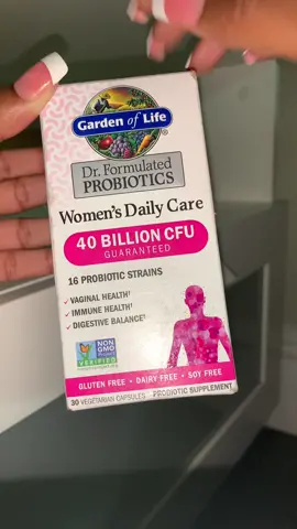 be honest w me, did u feel tingles🫣😭 @Garden of Life  #asmrunboxing #probiotics #gardenoflife #womenshealth #womensvitamins #dailysupplements #fyp #trending #asmrsounds #asmrpackaging #blackgitiktok 