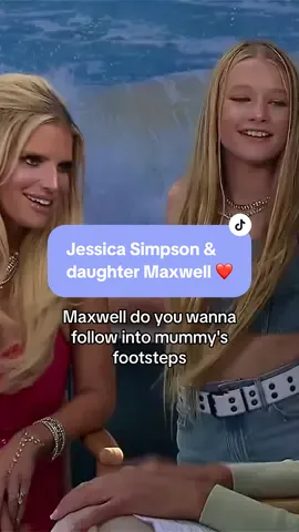 #JessicaSimpson’s daughter Maxwell, 11, may follow in her signing footsteps! 🎶 Jess says Maxi has an “unbelievable” voice and will “test some waters” when she tours next year. ❤️ #music #celebrity 