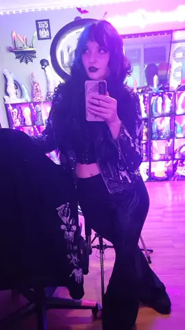🖤 Tw!ttr: remainz0ftheday 🖤 #baddragongirl #baddragon #fantasytoys #satanist #gothicmodel #altgirl #remains0ftheday  ! Fake Body ! Not A Minor ! Its a Candle ! Fake Prop !