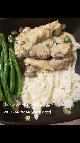Random mushroom chicken for the winnnnn🤌🏻  #dinner #Recipe #mushroom #mushroomchicken  #fyp