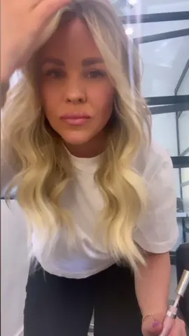 Welcome to a day in the life! Im Kacey Welch the founder and designer of The Kacey Welch Method. #dayinthelife #dayinmylife #blonde #hair #haircut 