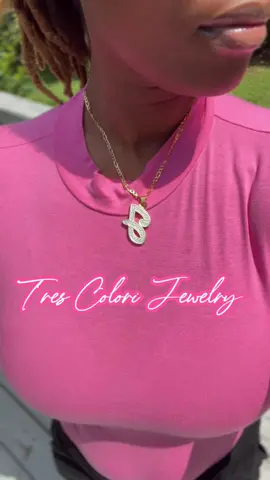 Back again with another @trescolori video ✨ Can you tell I’m obsessed with them?!  They are currently having a labor sale this for the next 3 days, 60% off the whole website 🤯  Runnnnnnnn  #trescolorijewelry #labordaysale #labordayweekend #jewelrytiktok 